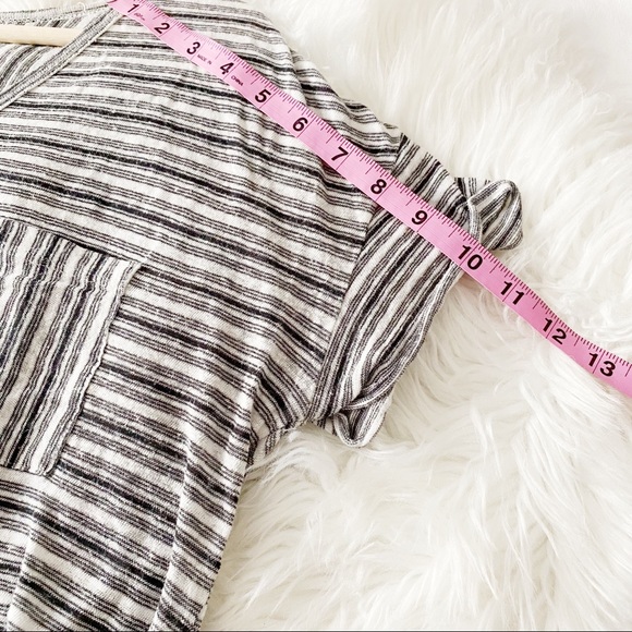 Lush • Cropped Black & White Stripe Pocket Tee - Picture 3 of 5
